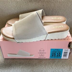 NWT/NIB Kensie Beige Ribbed Knit Slide Mules